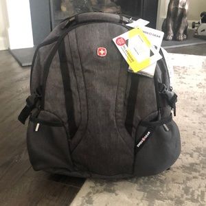 NWT Swissgear TSA Friendly 3760 ScanSmart Laptop Backpack